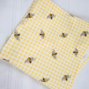 Set of 3-Outdoor Yellow Gingham Bumble Bee Napkins
